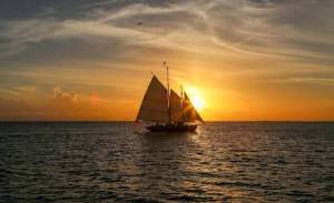 Embracing the Sailboat Lifestyle: 40 Compelling Reasons to Live Aboard Full-Time