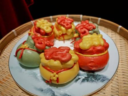Traditional Chinese Sweets: A Guide to Authentic Desserts