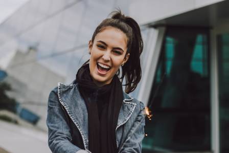 7 Date Outfit Ideas That Work for Every Stage of Romance