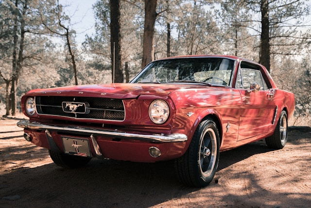 An Essential Guide to Antique Vintage and Classic Car History