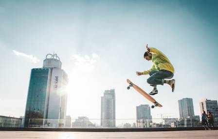 Benefits of Skateboarding: Physical, Mental & Social Perks